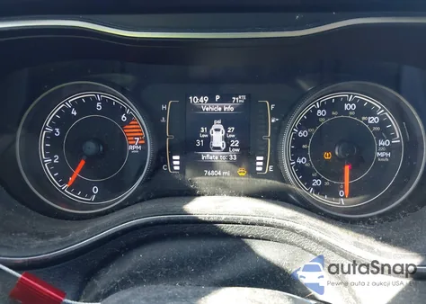 2019 Jeep Cherokee Altitude Fwd z USA, uszkodzony, nr VIN 1C4PJLLB7KD448452